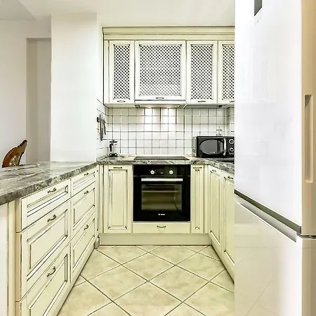 Elite Palace アパート